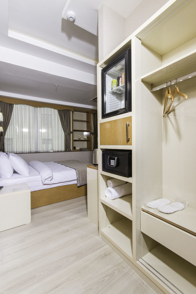 Mars Hotel อิสตันบูล ภายนอก รูปภาพ